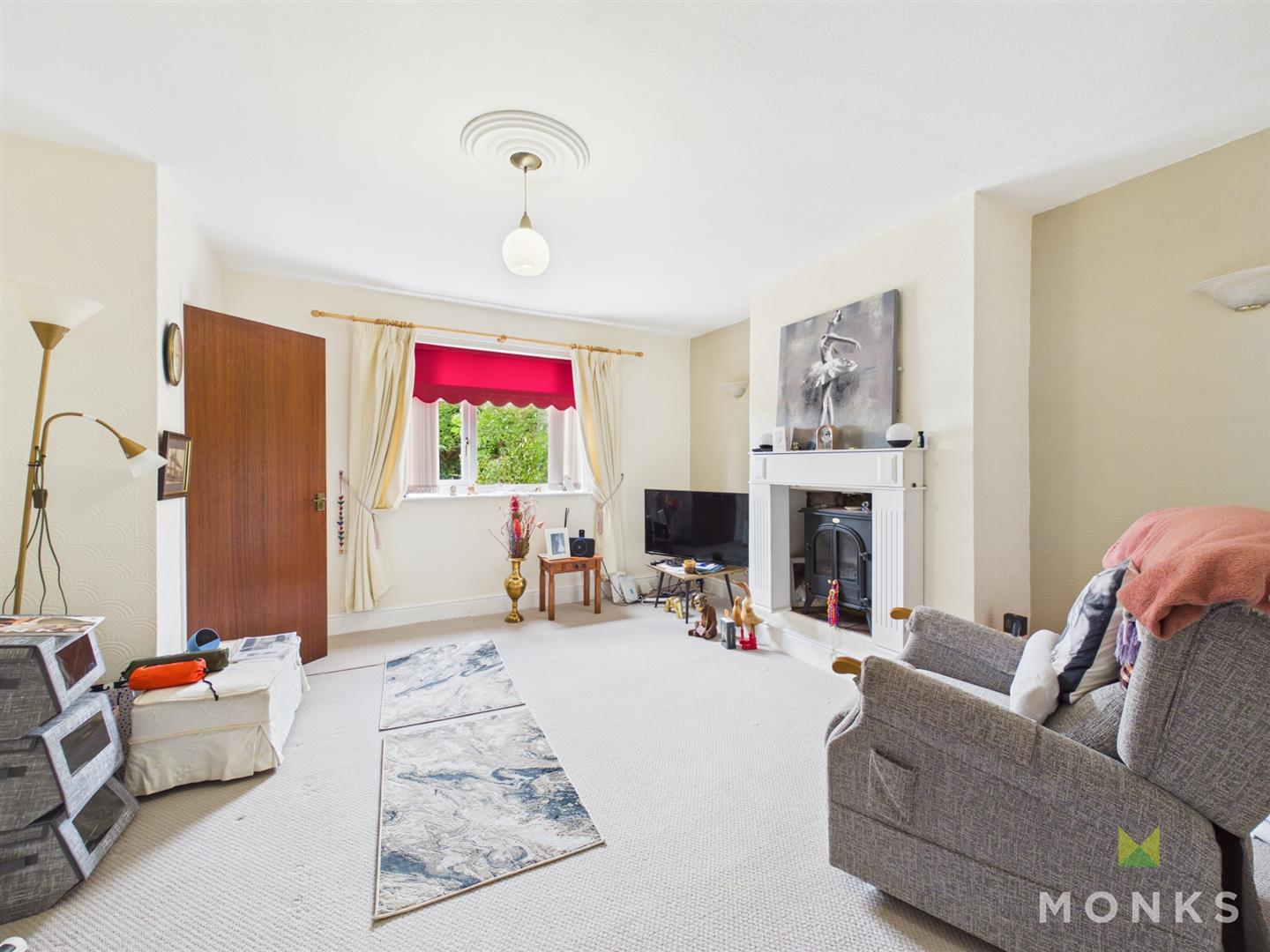 2 Fitzalan Close, Oswestry, SY11 4PG For Sale